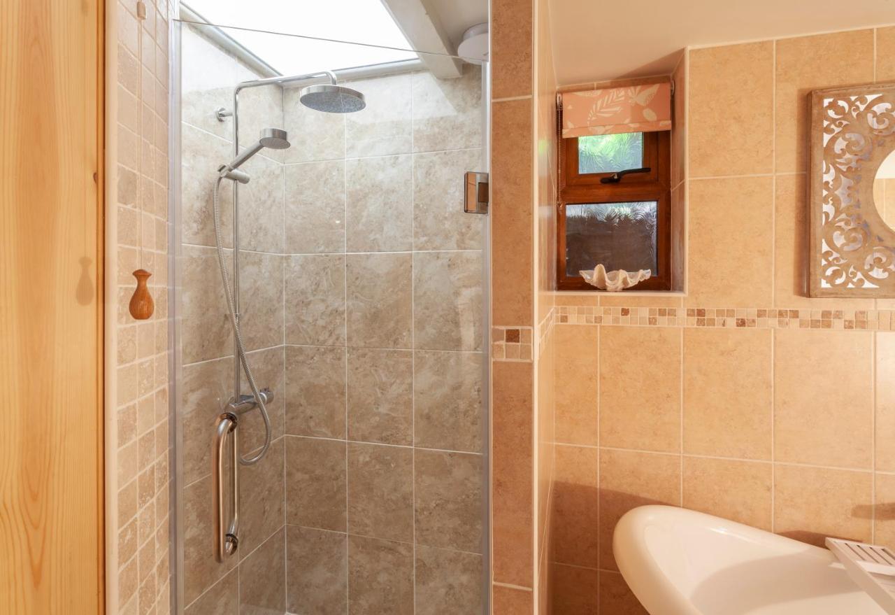Porthole Log Cabin Minehead Εξωτερικό φωτογραφία